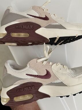Nike Air Max 90 Maroon Size 7.5